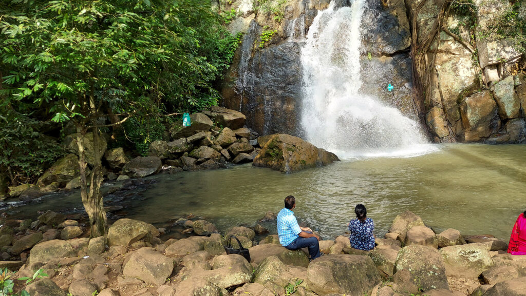Midubanda Waterfall, Daringbari